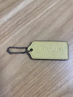 COACH レザー タグ型キーホルダー