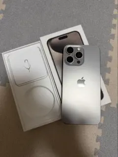 iPhone 15 Pro Max 256G 日本版 ナチュラルチタニウム