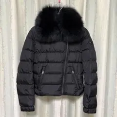 【稀少】PRADA プラダ ロゴプレート ブルーフォックスファーダウンジャケットのサムネイル