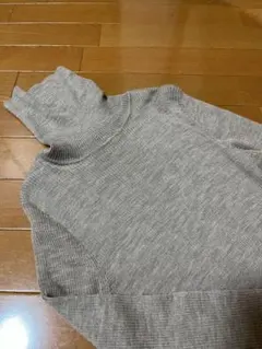 UNIQLO タートルネック セーター L