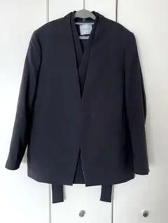 ダークグレー カジュアルスーツ ノーカラー