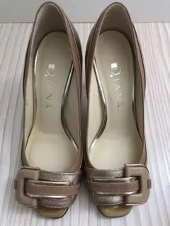 ダイアナパンプス