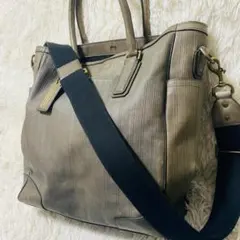 未使用級 レア コーチ トートバッグ レザー 大容量 A4 ロゴ カーキ 黒 2025年最新】COACH カラー：カーキ系 トートバッグの人気アイテム