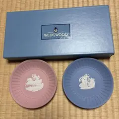 ウェッジウッド小皿２枚のサムネイル