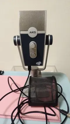AKG コンデンサーマイクのサムネイル