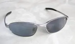 サングラス　ブラック　メガネ　新古品　E私65