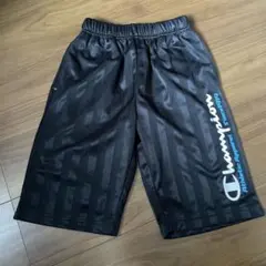 Champion 半ズボン 140 ブラック ストライプ