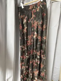 フラワープリントパンツ