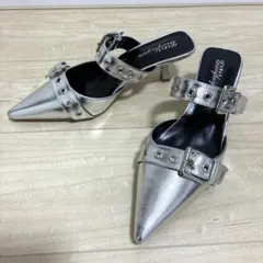 未使用に近い SHEIN シルバー ポインテッドトゥ ミュールサンダル 24