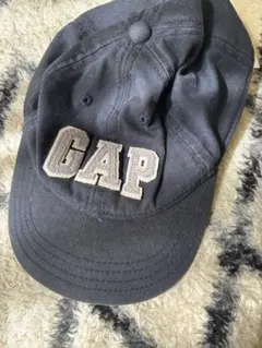GAP ベビーキャップ 黒 44-45cmのサムネイル