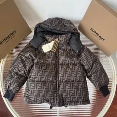 FENDI ロゴ入り ダウンジャケット ブラウン