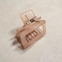 クリアピンク ヘアクリップ