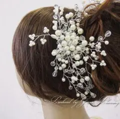 ヘッドドレス髪飾り　パールビーズフラワーコサージュ