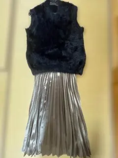 【美品】DoCLASSE / 揺れる上品光沢 プリーツスカート 7号 ゴールド系