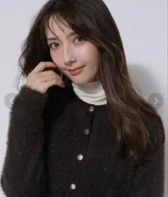 アプワイザーリッシェ フェザーラメカーディガン