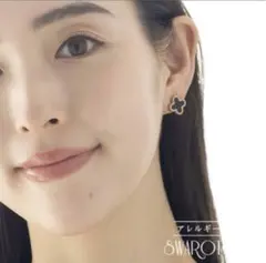 新品未使用！オニキス クローバー ピアス上品 金属アレルギー ニッケルフリー