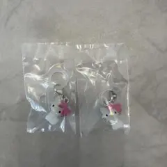 ハローキティ めじるしアクセサリー　チャーミーキティ　2個セット