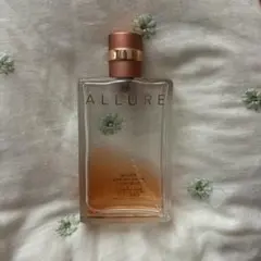 chanel allure アリュールパルファム 香水のサムネイル