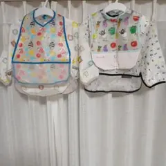 ベビー 防水お食事エプロン長袖２枚＆前かけ２枚のセット 外食汚れ防止