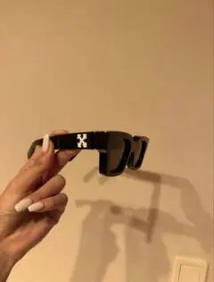 篠塚辰樹 着用 off-white スクエアサングラス オフホワイト サングラス