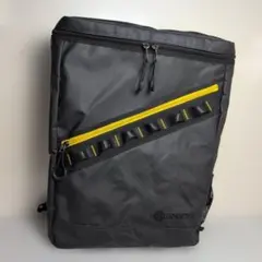 人気SKINSデサント　バックパック　ターポリン素材　軽量　サブバッグ付き　黒色のサムネイル