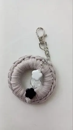 【ハンドメイド】 バックチャーム キーホルダー ナチュラル モノトーン