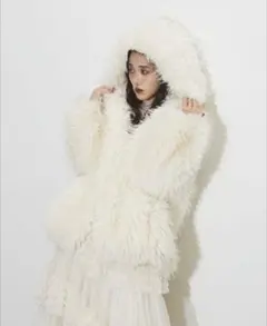 ホワイトフード付きファーコート値下げ
