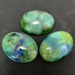 【9】焼き物ブローチ　グリーン系３個セット　レトロ　ヴィンテージ