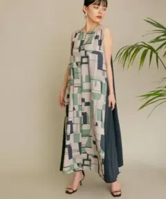 新品　完売品　エイミーロウ　幾何学ぼかし柄ptフレアドレス　ロングワンピース