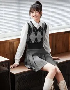 グレー系アーガイルニットベスト