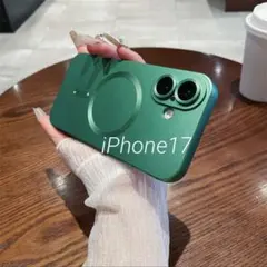 マグセーフ　iPhone17 スマホケース　グリーン　レンズ保護　シリコンカバー