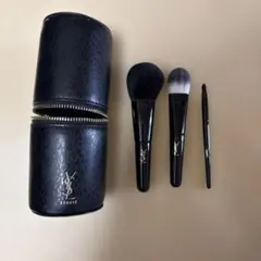 ま*ゆ様 【YSイヴサンローラン】メイクブラシセット未使用　ブラシ3本ケース付き