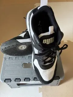 PUMA スニーカー ブラック ホワイト　27.5センチ