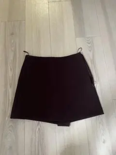 ZARA ボルドーカラー　ミニスカート XSのサムネイル