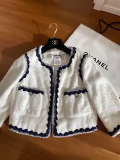 シャネルジャケット　美品ホワイトのサムネイル