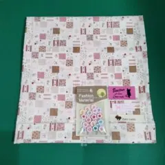 アンティークな柄 SANWAの生地　＆　ボタン