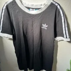 adidasトラックTシャツ