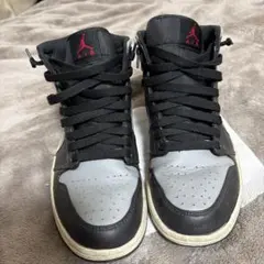 NIKE AIR JORDAN 1 MID ブラック グレー