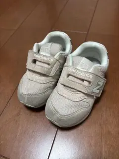 new balance ベージュ スニーカー　ピンク　13cm