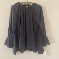LiSA LiSA Ashiya ネックギャザーフリルブラウス　　グレー　値下げ