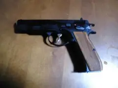 超激安　激レア稀少品　MGC Cz75コンバットカスタム　ガスブローバック 絶版・MGC CZ75 コンバット・カスタム ガスブローバック - YouTube