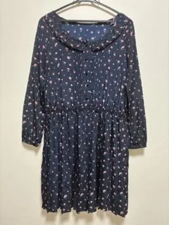 【美品】earth music&ecology 花柄ネイビー長袖ワンピース