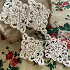 ご成約品　おしゃれなケミカルレース　モチーフ　6個　白　花柄　パーツ　宝飾