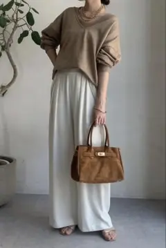 美品　doudou タックワイドパンツ　オフホワイト　PS