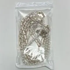 パールとチェーンのスマホショルダーストラップ