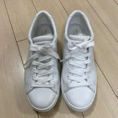 スケッチャーズ　スニーカー