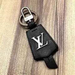 美品】ルイヴィトン ポルトクレ クロッシュ クレ キーホルダーLV