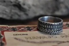 希少／NAVAJO／ORVILLE WHITE作品／STERLING／2連リング 希少／NAVAJO／ORVILLE WHITE作品／STERLING／2連リング - メルカリ