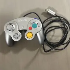 Nintendo GameCube コントローラー シルバー　ゲームキューブ