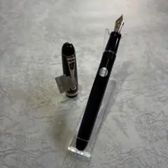 Pilot 万年筆 エリート elite 蝕刻 格子 14K F /廃盤 廃番 - メルカリ